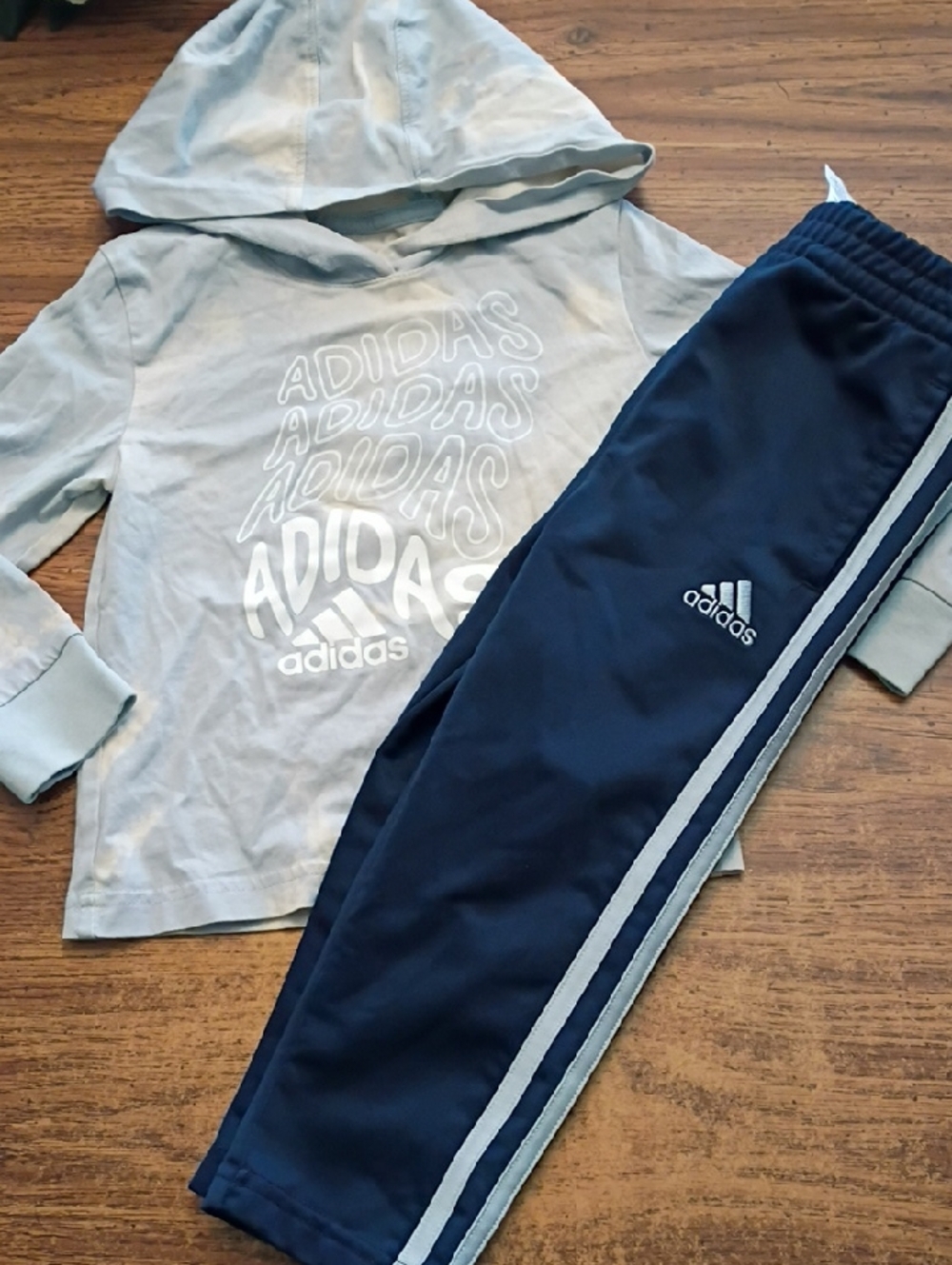 🛝Adidas 2T Kids Navy Blue Joggers with Light Blue Stripes